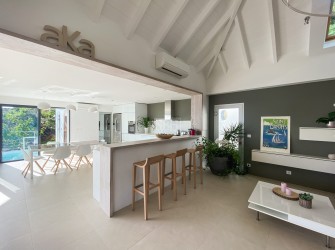 Aka - Photo 3