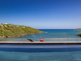 Blackstone - Photo 1